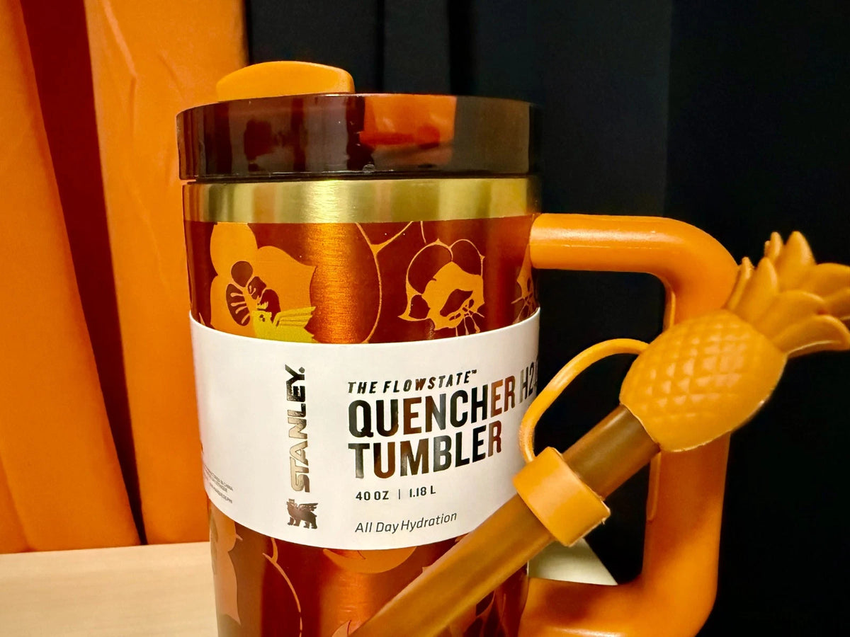 Stanley 1913 x KAROL G Quencher H2.0 FlowState Tumbler 40oz