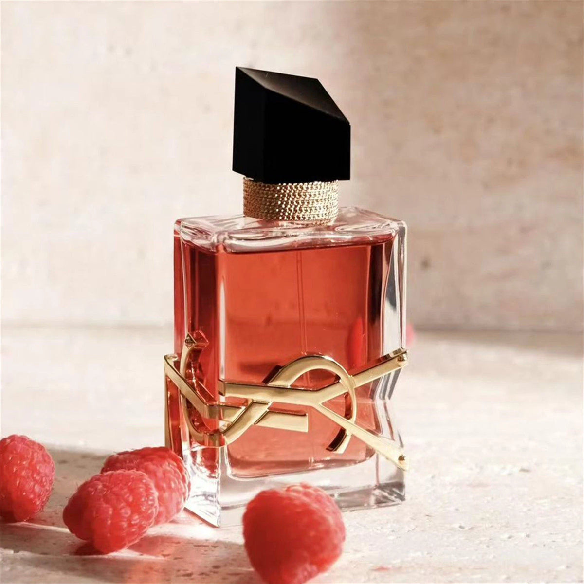 Yves Saint Laurent Libre Berry Crush Eau de Parfum for Women – Fruity Floral Fragrance