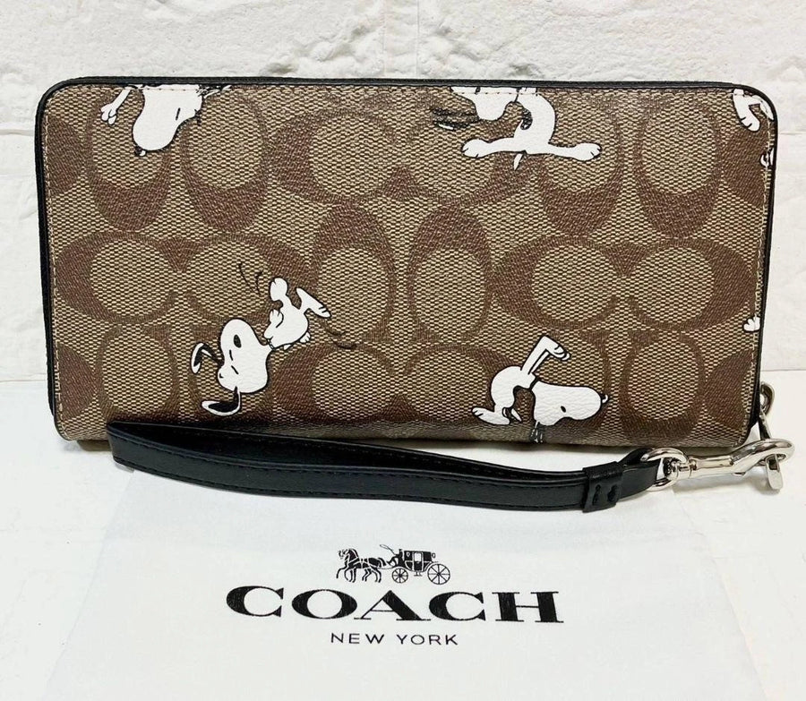 COACH x PEANUTS Snoopy & Woodstock Long Zip Wallet – Brown Multi Signature Canvas